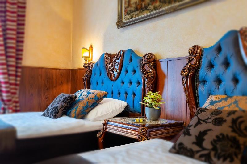 Superior Double or Twin Room image 3