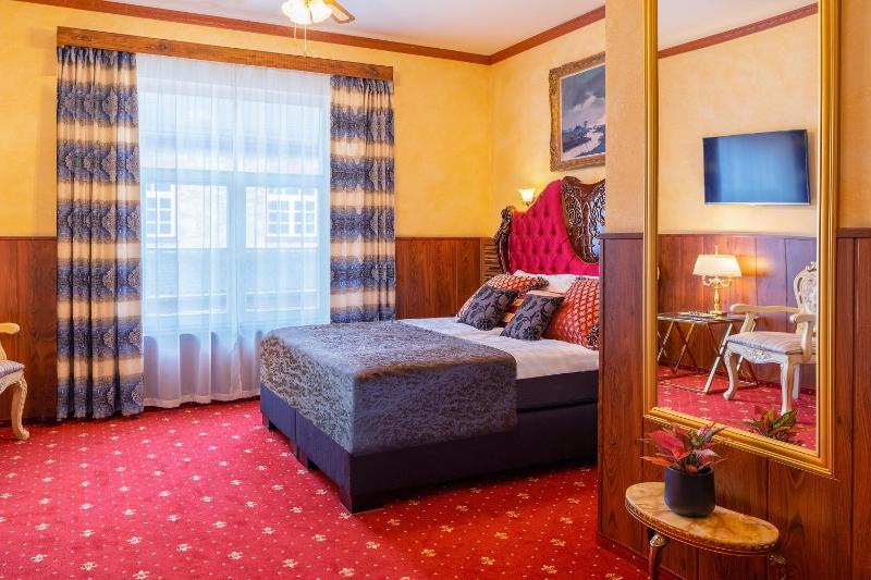 Superior Double or Twin Room image 1