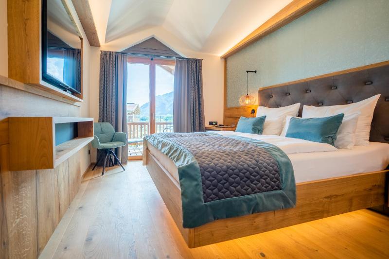 Small Double Room image 2