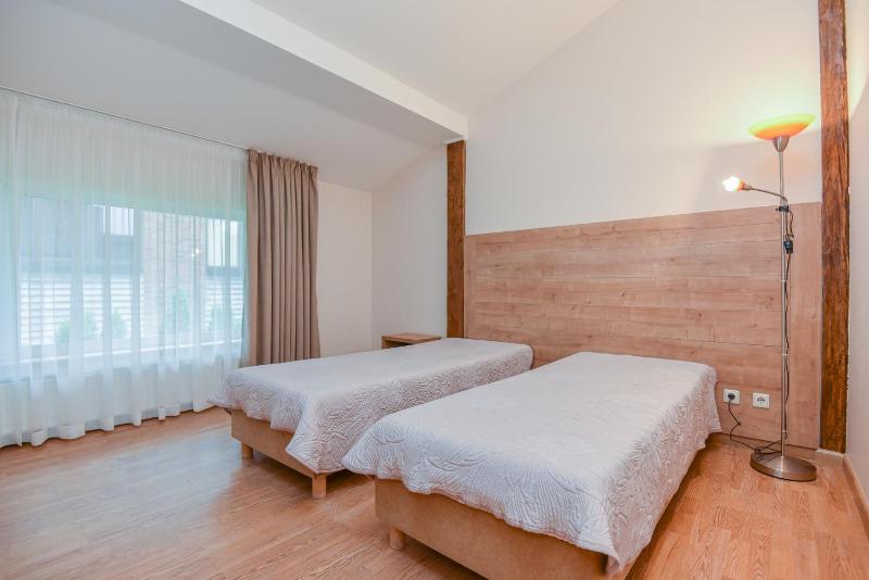 Twin Room image 2