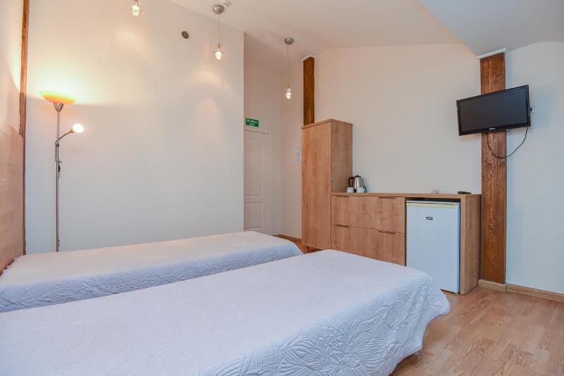 Twin Room image 1