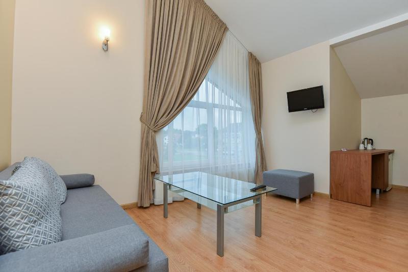 Double Room image 3