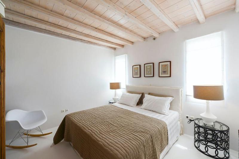 Villa Pearl near Ornos by Diles Villas - image 9