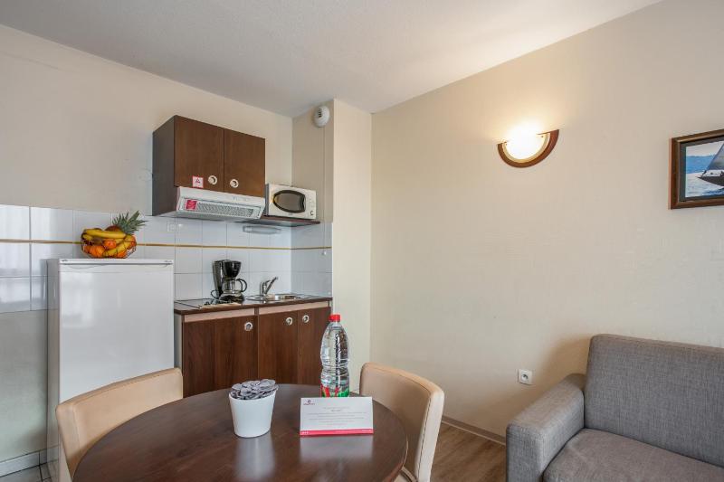 Superior Apartment image 3