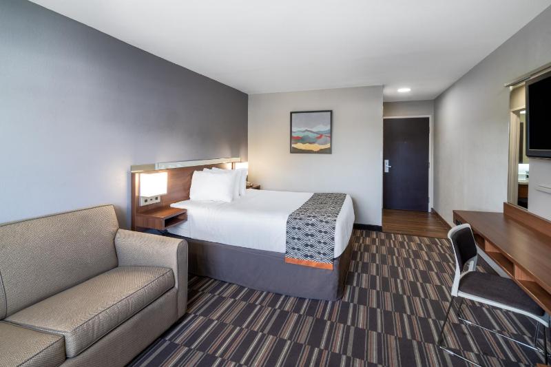 King Room - Non-Smoking image 4