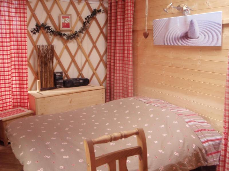 Yurt image 4