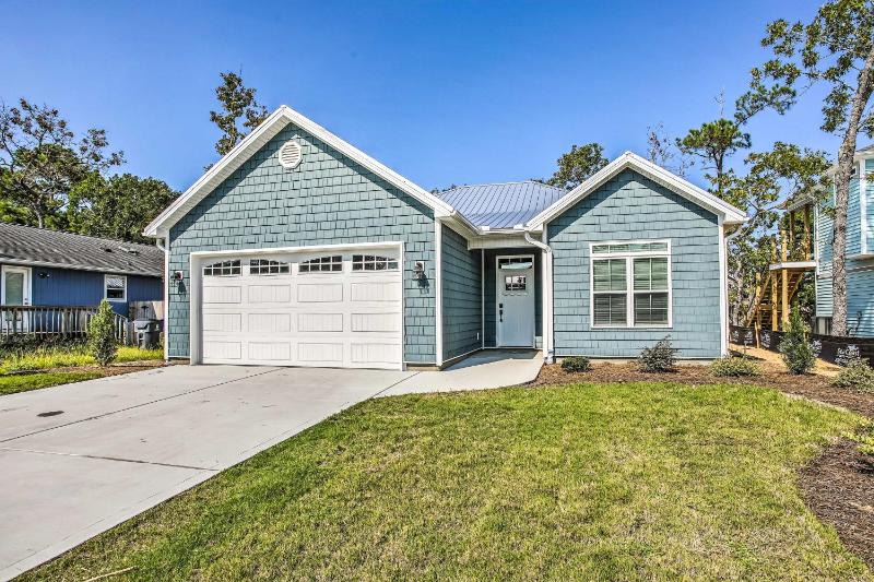 Recently Built Oak Island House with Golf Cart! Images