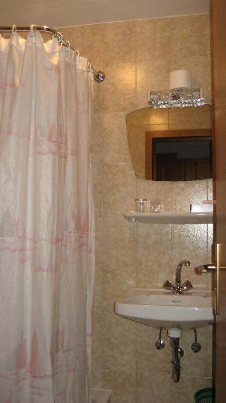Single Room with Balcony image 2