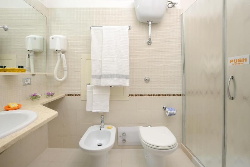 Triple Room image 4