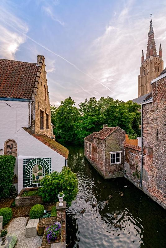 Canalside House - Luxury Guesthouse - image 9