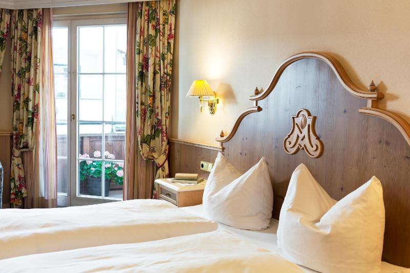 Double Room image 1