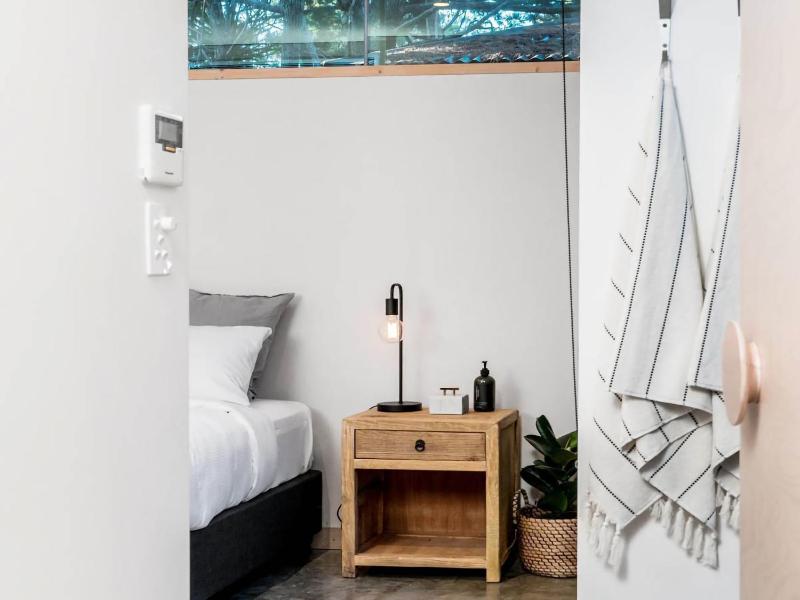 Tallowood - luxury beach house with pool & studio - image 5