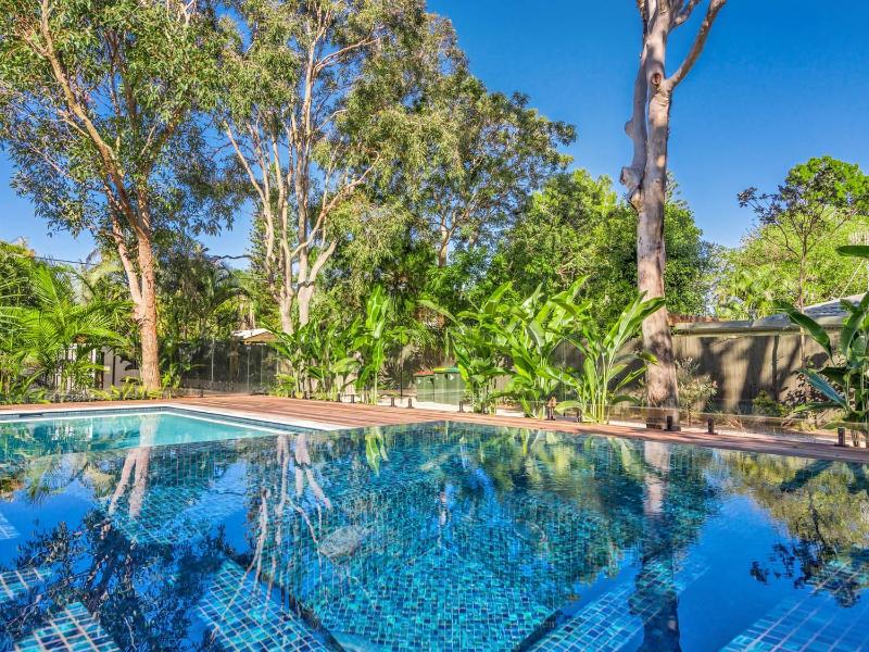 Tallowood - luxury beach house with pool & studio - image 8