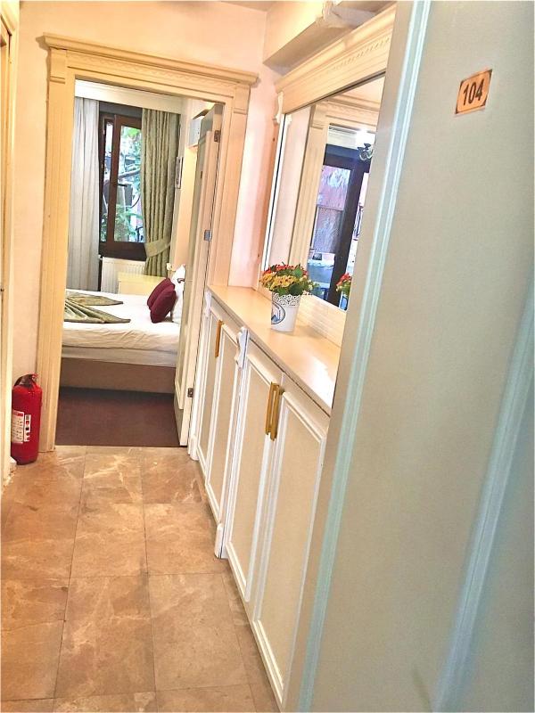 Quadruple Room image 4