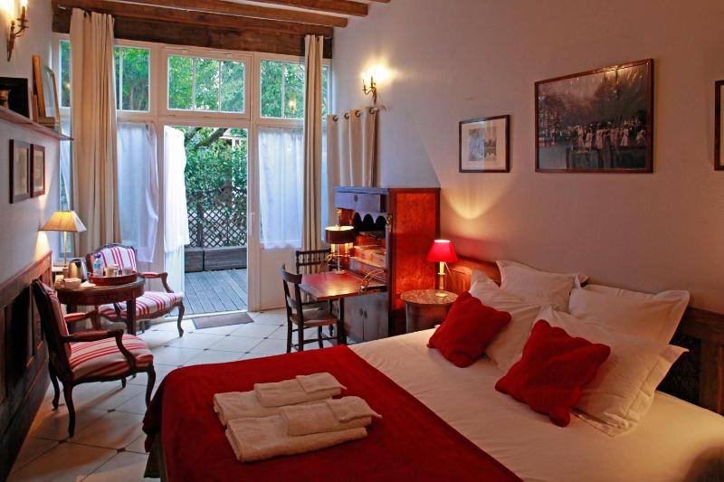 Double Room image 1