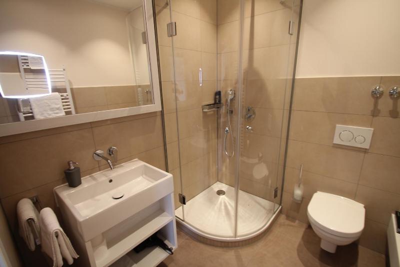 Comfort Quadruple Room image 3