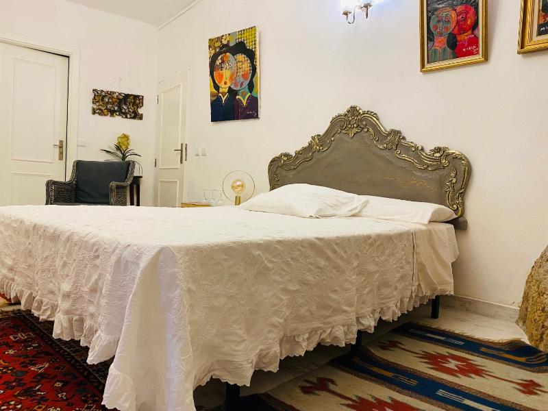 Suite (3 Adults) image 3