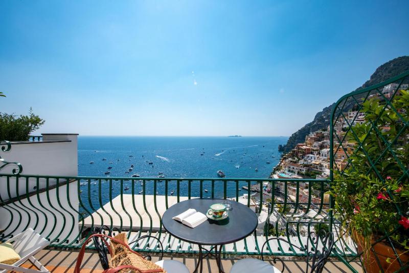 Superior Suite image 4