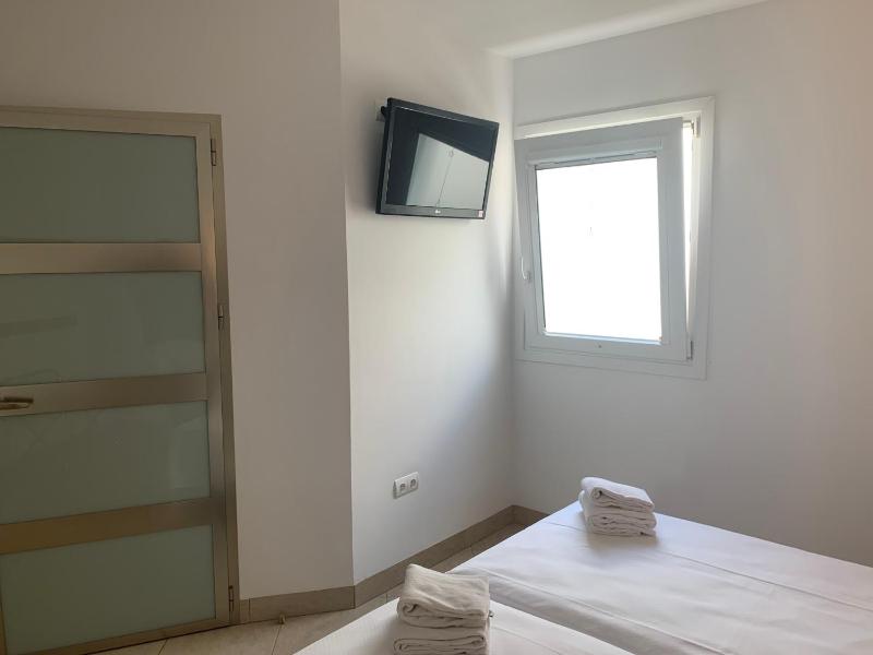 Twin Room - Disability Access image 2