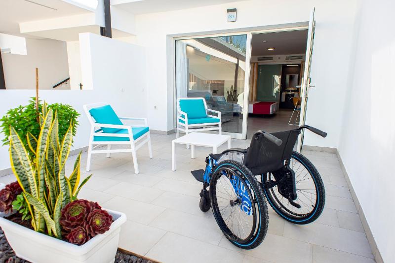 Junior Suite with Terrace - Disability Access image 1