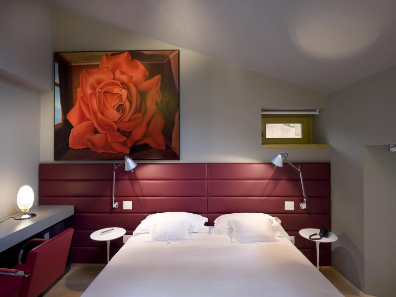 Standard Double or Twin Room image 2