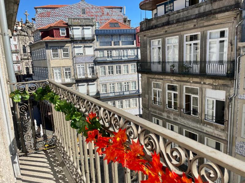 Ribeira Historic Apartments - image 9