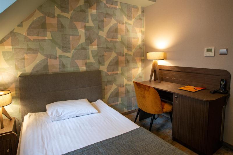 Deluxe Single Room image 4
