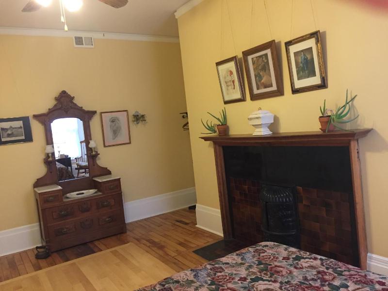 Lehmann House Bed & Breakfast - image 7