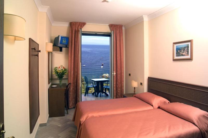 Double or Twin Room with View image 3