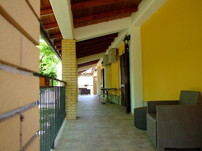 Double or Twin Room image 4