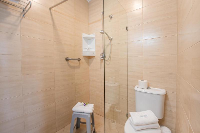 Double or Twin Room with Sea View image 4