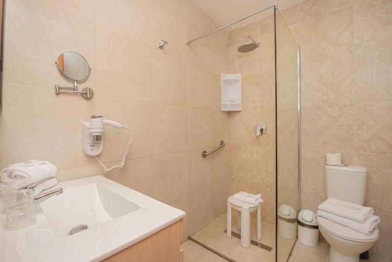 Double or Twin Room with Sea View image 3