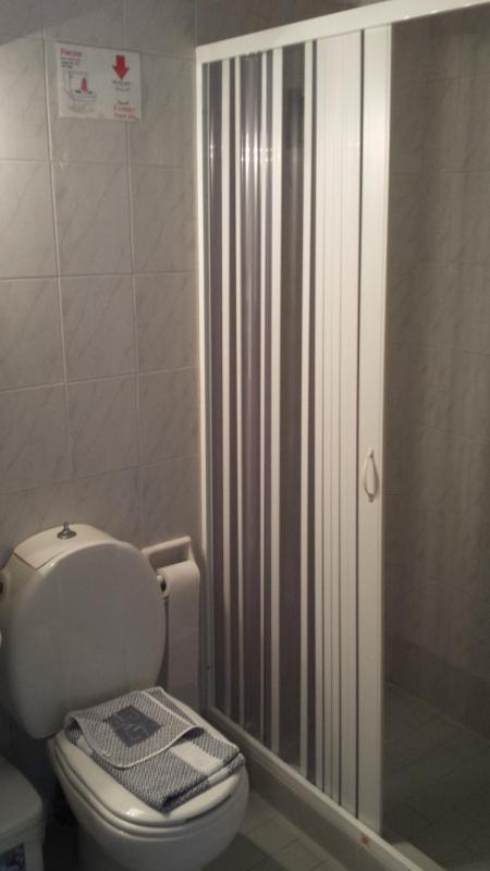 Twin Room image 2