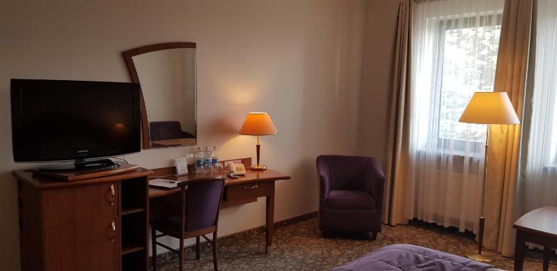 Luxury Triple Room image 3