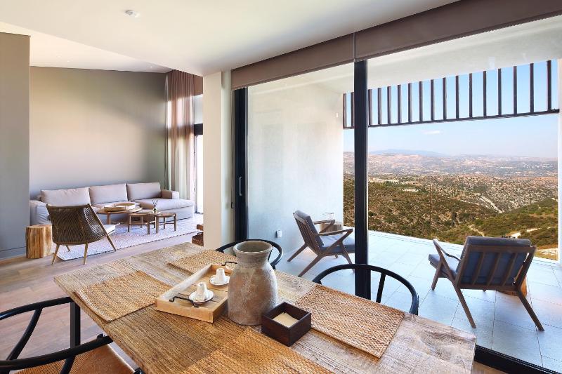 Luxe Suite image 3