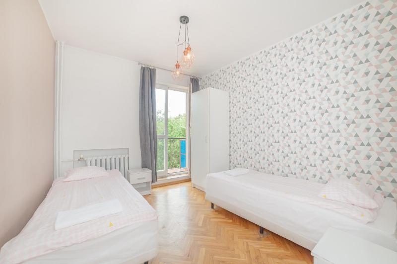 Triple Room with Shared Bathroom image 1