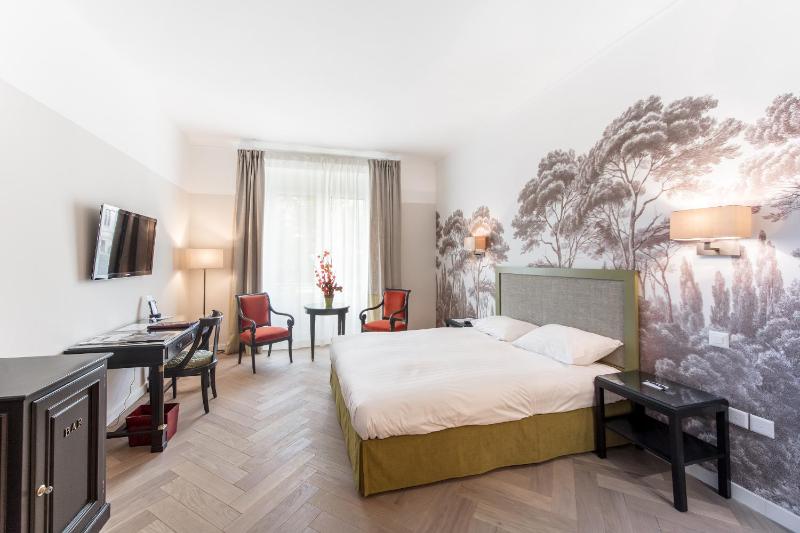 Classic Double Room image 1