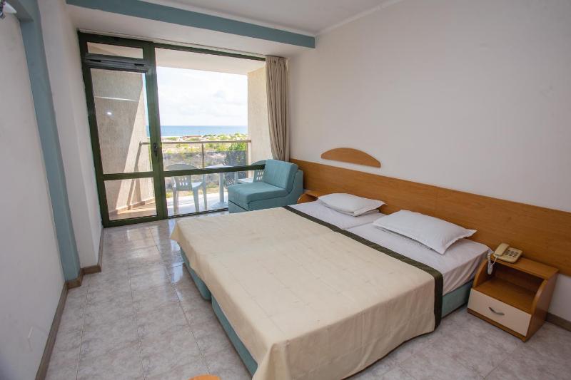 Deluxe Suite with Sea View image 1