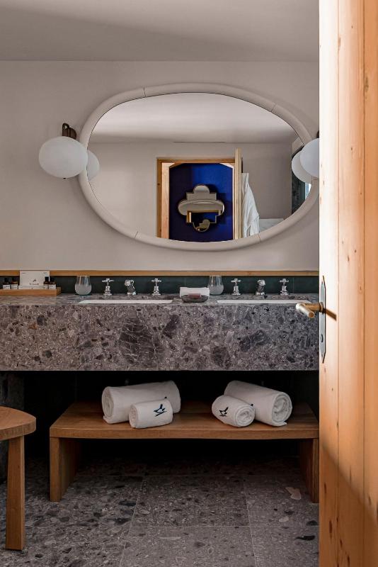 Superior Suite image 4