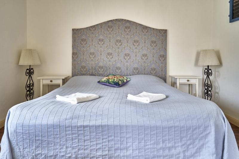 Double Room with Park View image 4