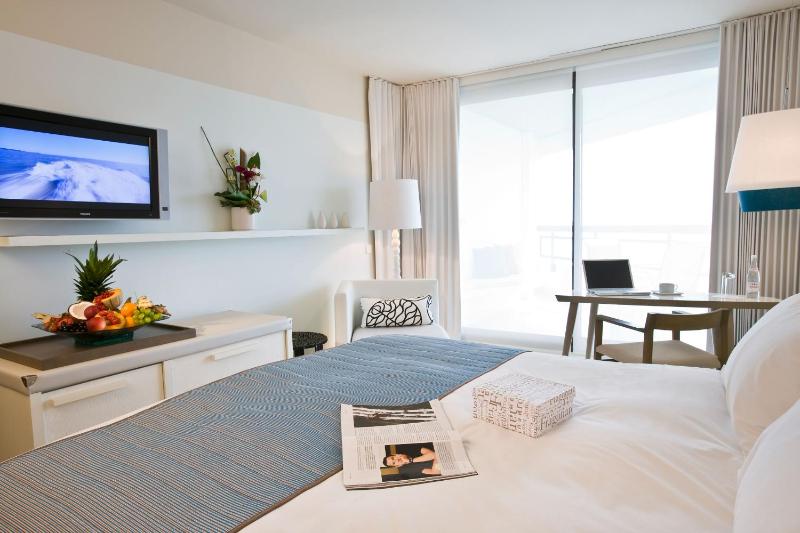 Classic Room with Terrace - Partial sea view image 1