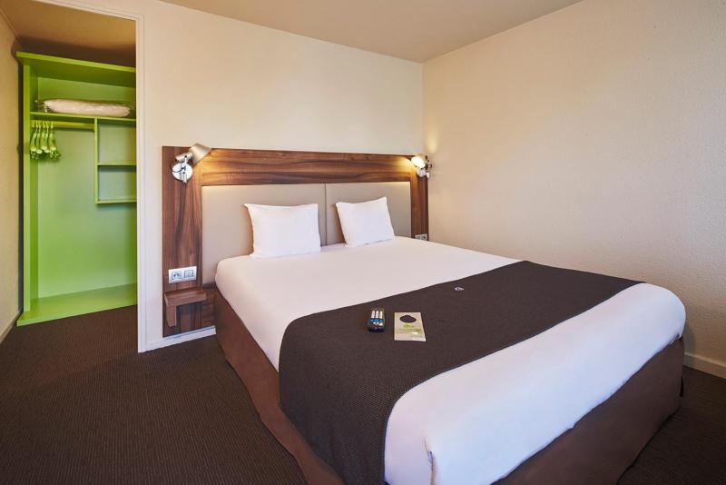 Double Room image 2