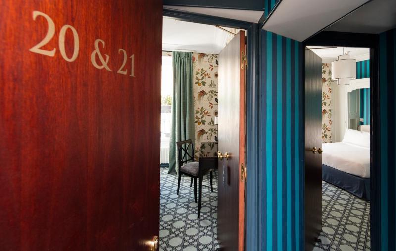 Two Connecting Double Rooms with Bath image 1