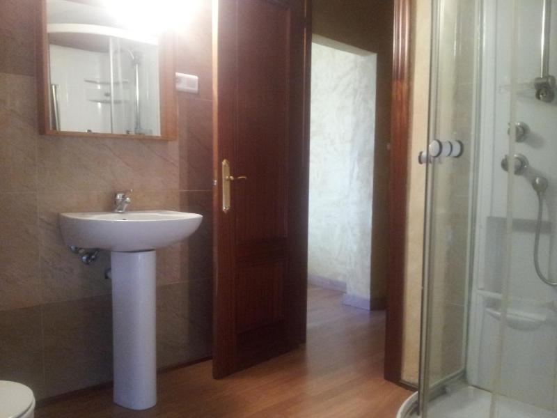 Double Room image 3
