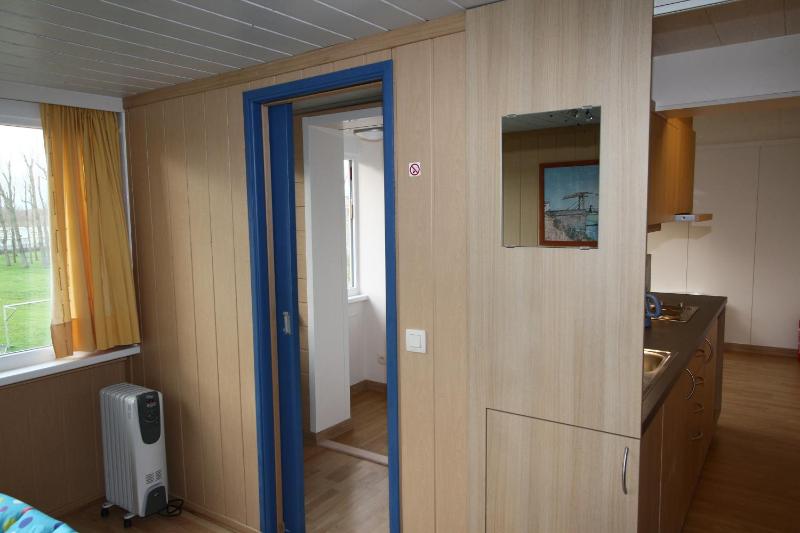 Studio Apartment image 3