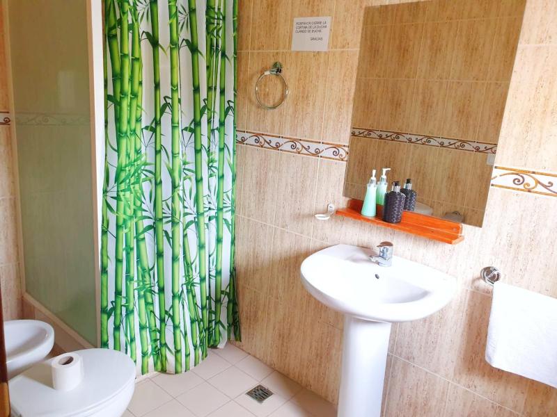 Quadruple Room with Private Bathroom image 2