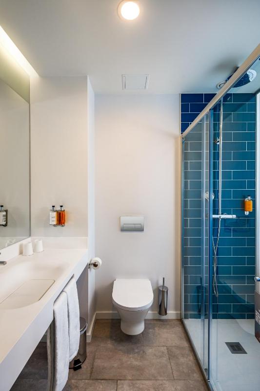 Classic Double Room with Ria View image 2
