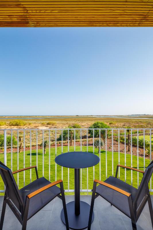 Classic Double Room with Ria View image 4