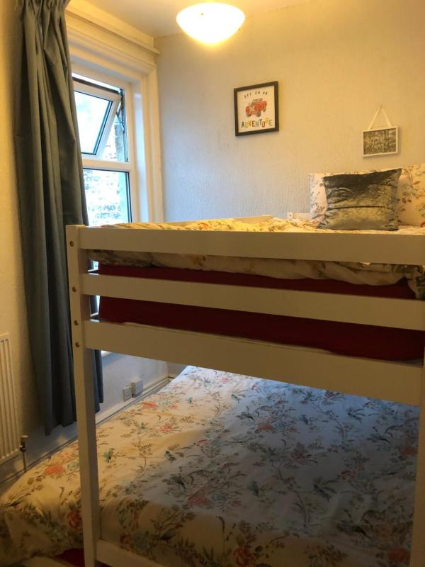 Triple Room with Private Bathroom image 1