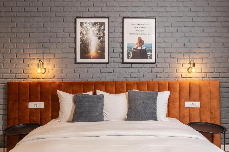 Junior Suite with City View image 4